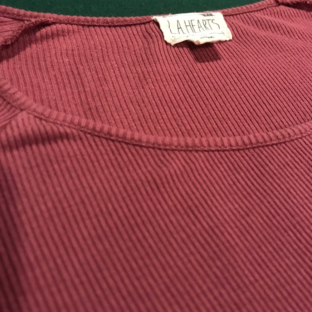LA hearts dark salmon pink top, medium size